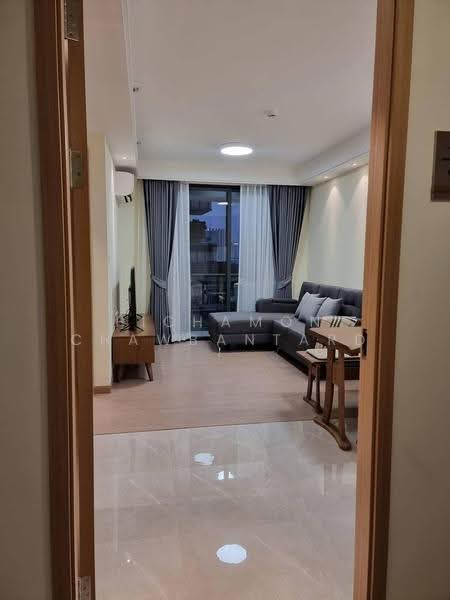 Regal Sathon-Naradhiwas, Bangkok, Naradhiwas Rajanagarindra Road, Thung Maha Mek, Sathon, Bangkok, 1 Bedroom, 37 sqm, Condo For Sale, by Pichamon Chawbantard, 500629840 - DDproperty.com