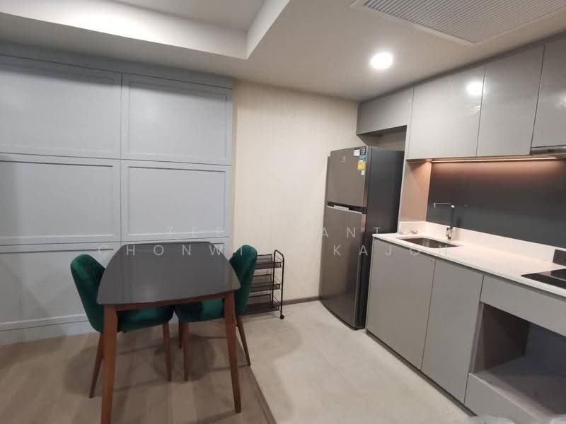 Klass Sarasin-Rajdamri, Bangkok, 229 Sarasin Road, Lumphini, Pathum Wan, Bangkok, 1 Bedroom, 50 sqm, Condo For Rent, by Teeranant Chonwisaikajon, 500629892 - DDproperty.com