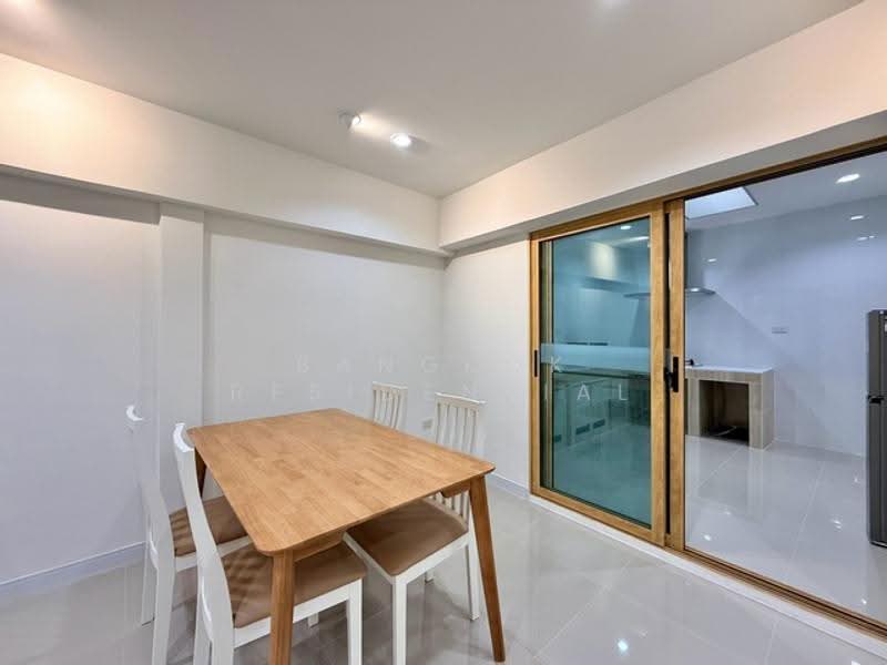 Townhouse, Bangkok, Naradhiwas 14, Thung Wat Don, Sathon, Bangkok, 3 Bedrooms, 140 sqm, Townhouse For Rent, by Bangkok Residential, 500630047 - DDproperty.com