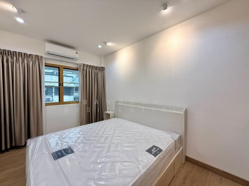 Townhouse, Bangkok, Naradhiwas 14, Thung Wat Don, Sathon, Bangkok, 3 Bedrooms, 140 sqm, Townhouse For Rent, by Bangkok Residential, 500630047 - DDproperty.com