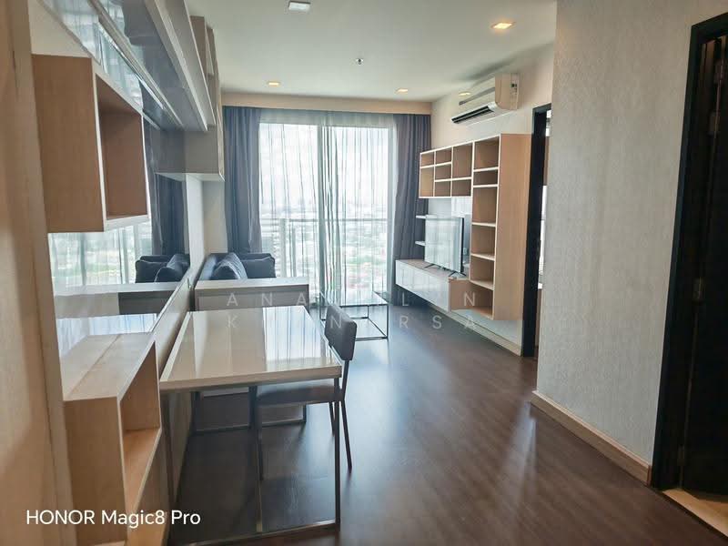 Sky Walk Residences, Bangkok, 1599 Sukhumvit Road, Phra Kanong Nua, Watthana, Bangkok, 1 Bedroom, 51 sqm, Condo For Rent, by Anamalyn Khanarsa, 500630133 - DDproperty.com
