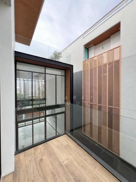 The Primary V, Bangkok, 29 Prasert - Manukitch Road, Chorake Bua, Lat Phrao, Bangkok, 4 Bedrooms, 580 sqm, Single Detached House For Rent, by Jutarat Jitmun, 500630212 - DDproperty.com