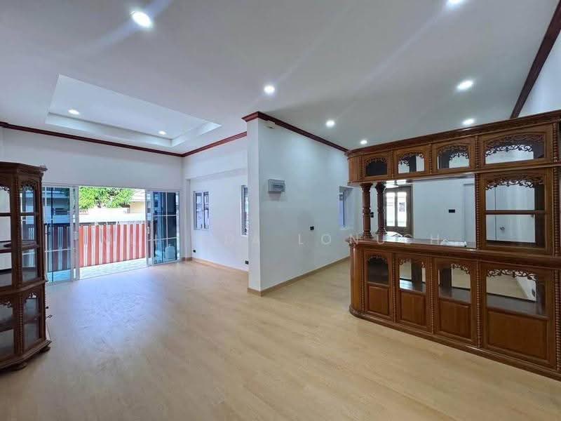 undefined, Phuket, Ratsada, Muang Phuket, Phuket, 4 Bedrooms, 325 sqm, Single Detached House For Sale, by Melinda Lonuch, 500630214 - DDproperty.com