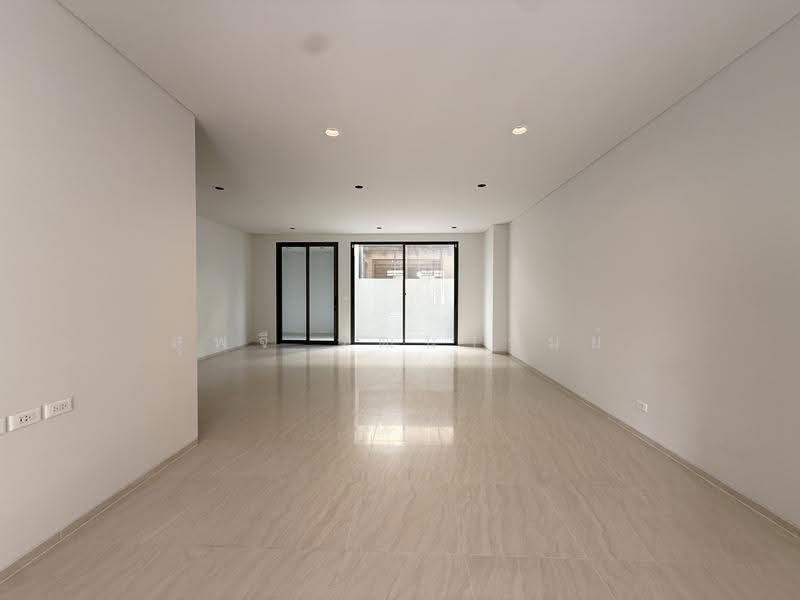 VERITZ Sathupradit 34, Bangkok, Bang Pong Pang, Yan Nawa, Bangkok, 3 Bedrooms, 340 sqm, Townhouse For Sale, by Supajee Wattanarom, 500630267 - DDproperty.com