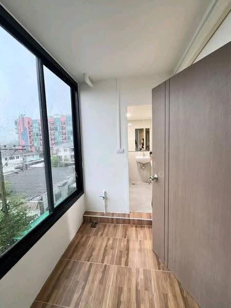 Baan Phrayapirom-Ratchada, Bangkok, Soi Ratchadaphisek 36, Chan Kasem, Chatuchak, Bangkok, 2 Bedrooms, 63 sqm, Condo For Sale, by Sutapat Pariwong, 500630287 - DDproperty.com