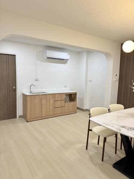 Baan Phrayapirom-Ratchada, Bangkok, Soi Ratchadaphisek 36, Chan Kasem, Chatuchak, Bangkok, 2 Bedrooms, 63 sqm, Condo For Sale, by Sutapat Pariwong, 500630287 - DDproperty.com