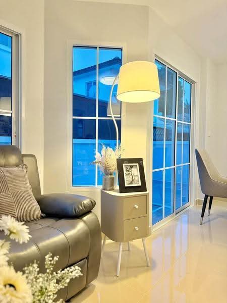 Chonlada Wat Lad Pla Duk, Nonthaburi, Bang Rak Yai, Bang Bua Thong, Nonthaburi, 3 Bedrooms, 200 sqm, Single Detached House For Sale, by พเนตร มหามิตรานนท์, 500630299 - DDproperty.com