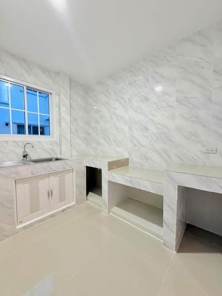 Chonlada Wat Lad Pla Duk, Nonthaburi, Bang Rak Yai, Bang Bua Thong, Nonthaburi, 3 Bedrooms, 200 sqm, Single Detached House For Sale, by พเนตร มหามิตรานนท์, 500630299 - DDproperty.com