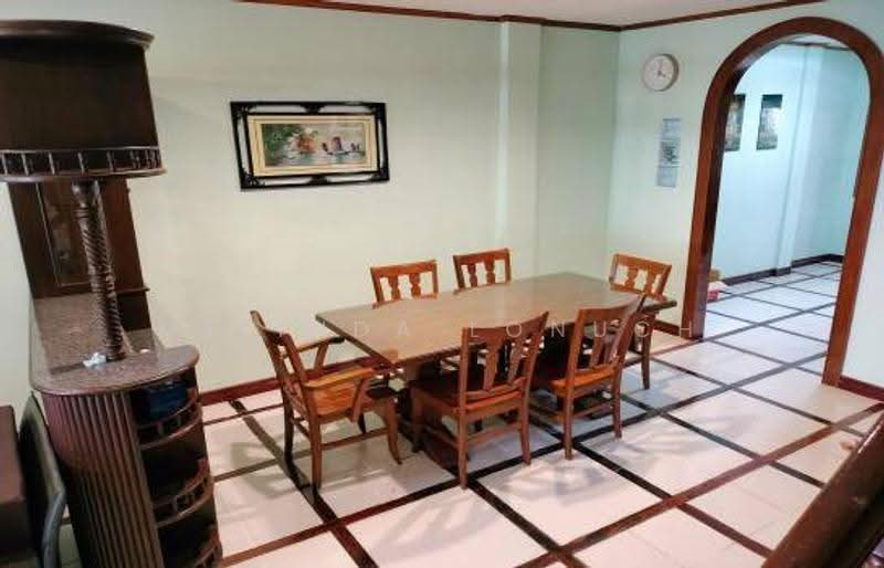 4-BR Townhouse, Chon Buri (Pattaya), Nong Pru, Bang Lamung (Pattaya), Chon Buri (Pattaya), 4 Bedrooms, 200 sqm, Townhouse For Sale, by Melinda Lonuch, 500630330 - DDproperty.com