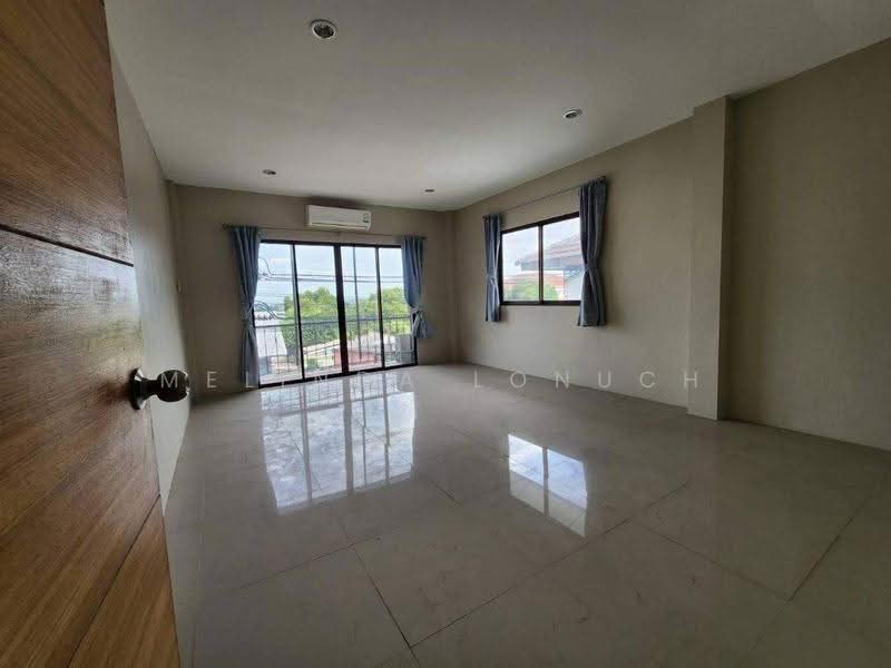 4-BR Townhouse, Chon Buri (Pattaya), Nong Pru, Bang Lamung (Pattaya), Chon Buri (Pattaya), 4 Bedrooms, 150 sqm, Townhouse For Sale, by Melinda Lonuch, 500630333 - DDproperty.com