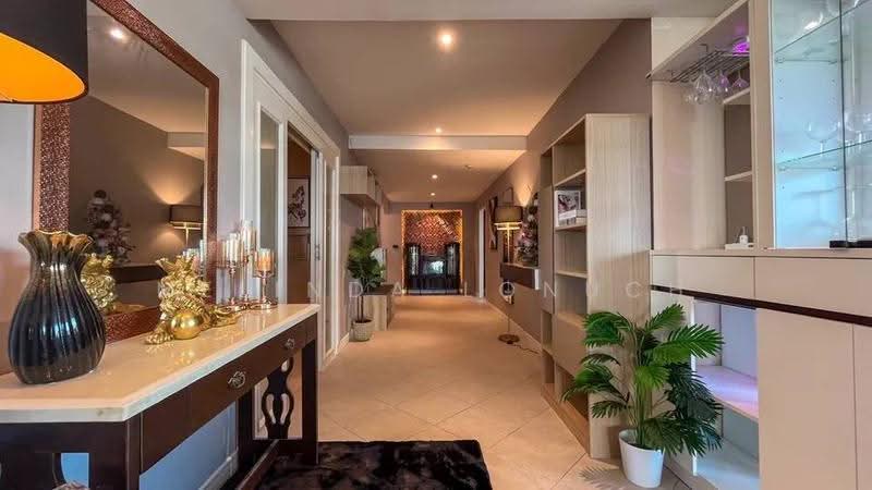 Executive Residence 4 : เอคเซคคิวทิฟ เรสซิเดนซ์ 4, ชลบุรี, 476 ถนนราชวรุณ, บางละมุง, ชลบุรี, 212 ตร.ม., คอนโด ขาย, โดย Melinda Lonuch, 500630361 - DDproperty.com