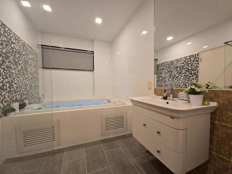 3-BR House, Chon Buri (Pattaya), Nong Pru, Bang Lamung (Pattaya), Chon Buri (Pattaya), 3 Bedrooms, 228 sqm, Single Detached House For Sale, by Melinda Lonuch, 500630396 - DDproperty.com