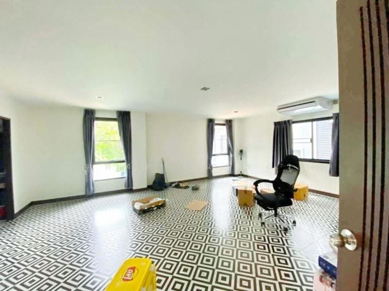 ไม่พบโครงการ, Bangkok, รัชดาภิเษก, Samsen Nok, Huai Khwang, Bangkok, 4 Bedrooms, 480 sqm, Townhouse For Rent, by ณัฐพงศ์ สุนทรอรุณ, 500630410 - DDproperty.com