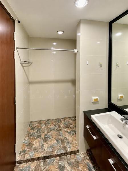 Abstracts Phahonyothin Park, Bangkok, 1076 Phahonyothin Road, Jom Phon, Chatuchak, Bangkok, 1 Bedroom, 38 sqm, Condo For Sale, by Thananthorn Wongvarnkaseam, 500630418 - DDproperty.com