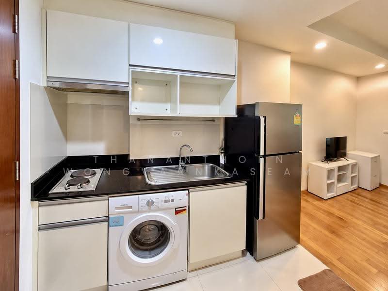 Abstracts Phahonyothin Park, Bangkok, 1076 Phahonyothin Road, Jom Phon, Chatuchak, Bangkok, 1 Bedroom, 38 sqm, Condo For Sale, by Thananthorn Wongvarnkaseam, 500630418 - DDproperty.com