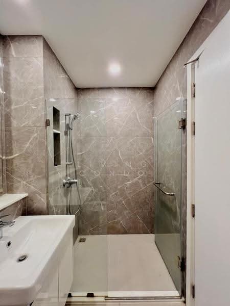 Mazarine Ratchayothin, Bangkok, Soi Phahonyothin 30, Phahonyothin Road, Chan Kasem, Chatuchak, Bangkok, 2 Bedrooms, 40 sqm, Condo For Rent, by Living Condo, 500630492 - DDproperty.com