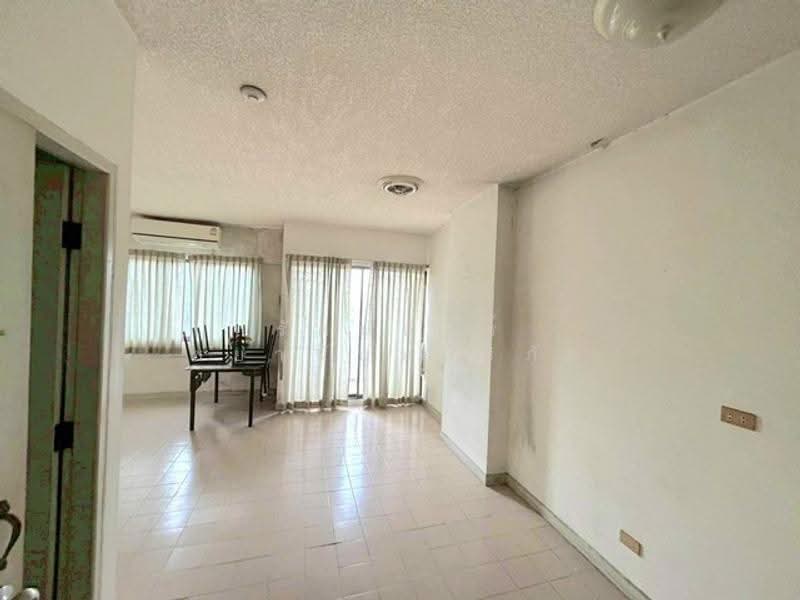 The Village Bangkok 1, Bangkok, Bang Chak, Phra Khanong, Bangkok, 2 Bedrooms, 64 sqm, Townhouse For Sale, by รัตนฉัตร์ ชยานันท์สิริภัค, 500630559 - DDproperty.com