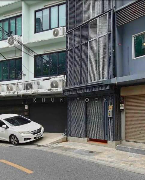 ให้เช่า โฮมออฟฟิศ รีโนเวทใหม่ | 1 นาที ถึง BTS พระโขนง (SPSSR408), กรุงเทพ, สุขุมวิท, พระโขนง, คลองเตย, กรุงเทพ, 141 ตร.ม., ตึกแถว-อาคารพาณิชย์ ให้เช่า, โดย Khun Poon, 500630590 - DDproperty.com