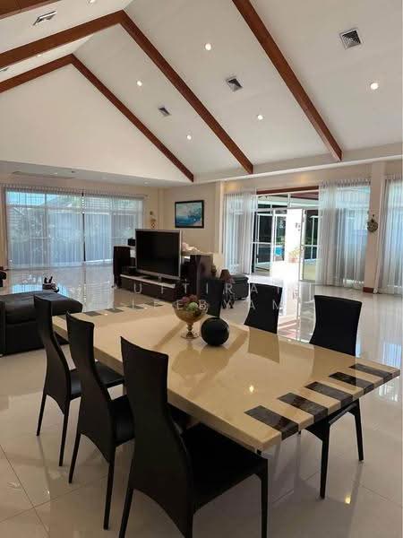 5-BR Villa, Phuket, Rawai, Muang Phuket, Phuket, 5 Bedrooms, 694 sqm, Villa For Rent, by Puttirat Kleebyam, 500630658 - DDproperty.com