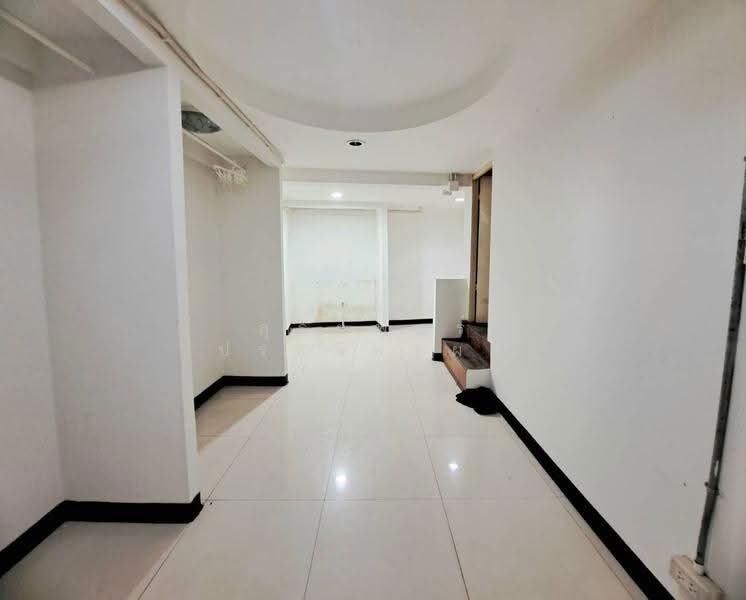 Commercial building on Tiwanon Road, at the entrance of Soi Tiwanon38 Nonthaburi, Nonthaburi, Tha-Sai, Muang Nonthaburi, Nonthaburi, , 170 sqm, Shophouse For Sale, by Sureepatch Praditthaphon, 500630695 - DDproperty.com