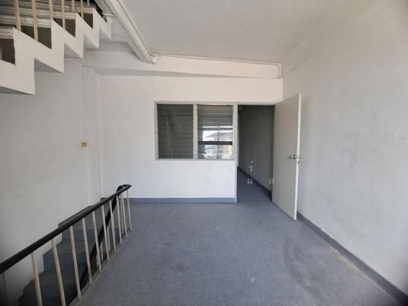 Commercial building on Tiwanon Road, at the entrance of Soi Tiwanon38 Nonthaburi, Nonthaburi, Tha-Sai, Muang Nonthaburi, Nonthaburi, , 170 sqm, Shophouse For Sale, by Sureepatch Praditthaphon, 500630695 - DDproperty.com