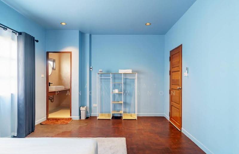 5-BR Townhouse, Bangkok, Khlong Tan Nua, Watthana, Bangkok, 5 Bedrooms, 240 sqm, Townhouse For Rent, by Pawanrat Panchawanon, 500630837 - DDproperty.com