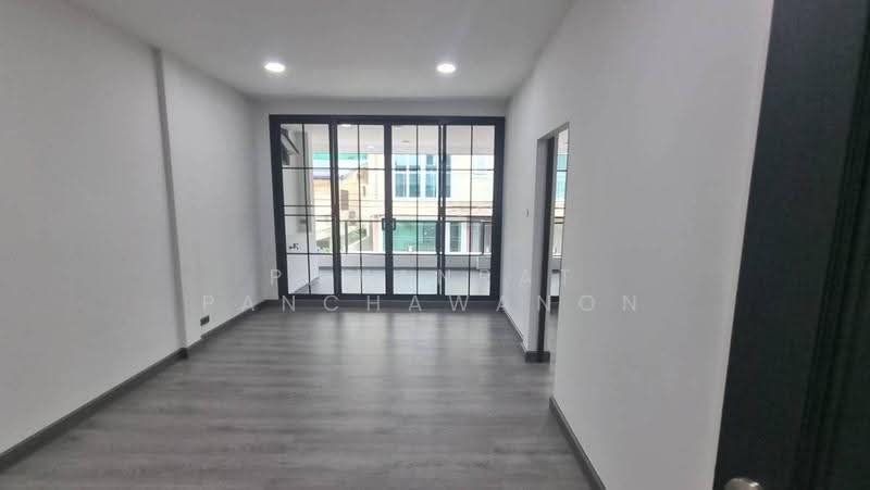 undefined, Bangkok, Khong Tan, Khlong Toei, Bangkok, 6 Bedrooms, 365 sqm, Townhouse For Rent, by Pawanrat Panchawanon, 500630918 - DDproperty.com