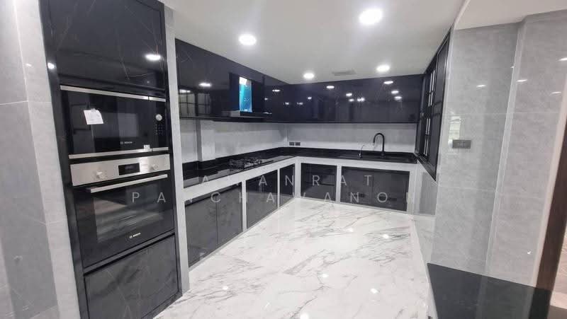 undefined, Bangkok, Khong Tan, Khlong Toei, Bangkok, 6 Bedrooms, 365 sqm, Townhouse For Rent, by Pawanrat Panchawanon, 500630918 - DDproperty.com