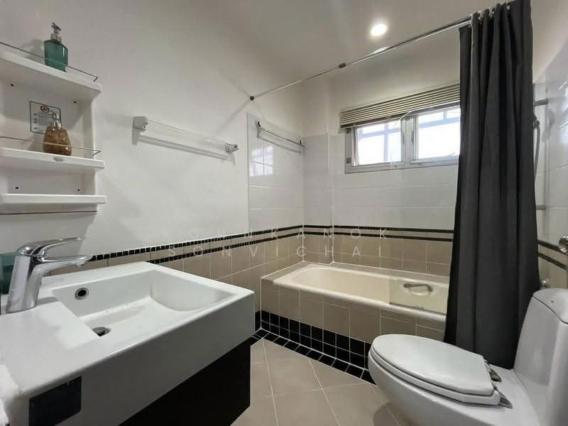 Charktip Court, Bangkok, 62 Soi Sukhumvit 51, Khlongtoei Nua, Watthana, Bangkok, 2 Bedrooms, 120 sqm, Apartment For Rent, by Kornkanok Sonvichai, 500631095 - DDproperty.com