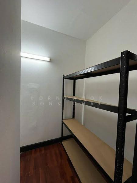 Charktip Court, Bangkok, 62 Soi Sukhumvit 51, Khlongtoei Nua, Watthana, Bangkok, 3 Bedrooms, 200 sqm, Apartment For Rent, by Kornkanok Sonvichai, 500631113 - DDproperty.com