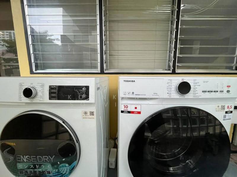 Charktip Court, Bangkok, 62 Soi Sukhumvit 51, Khlongtoei Nua, Watthana, Bangkok, 3 Bedrooms, 200 sqm, Apartment For Rent, by Kornkanok Sonvichai, 500631113 - DDproperty.com