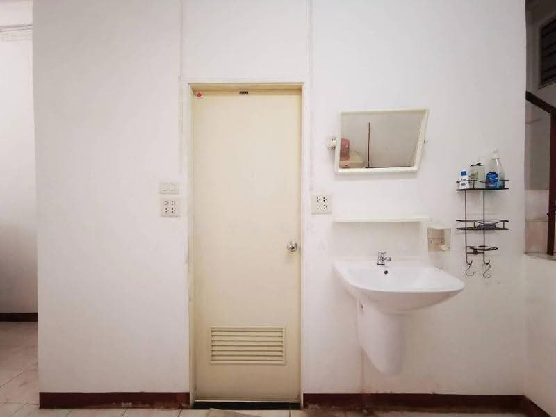 1-BR Townhouse, Bangkok, Din Daeng, Bangkok, 1 Bedroom, 224 sqm, Townhouse For Sale, by Pawanrat Panchawanon, 500631117 - DDproperty.com