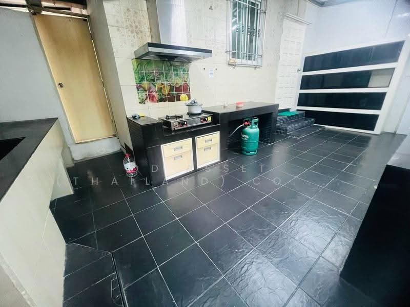 บ้านเดี่ยว 2 ชั้น ซอยลาดพร้าว41 แยก14 บ้านพร้อมสระว่ายน้ำ รหัส : H8315, Bangkok, Lat Phrao, Bangkok, 4 Bedrooms, 980 sqm, Single Detached House For Sale, by DD Asset (Thailand) Co.,Ltd, 500631126 - DDproperty.com