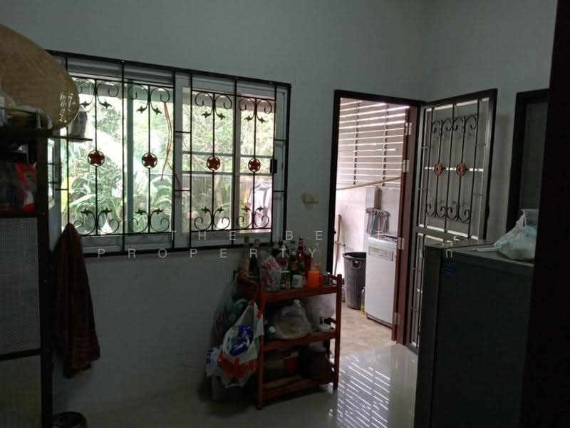 ทาวน์เฮ้าส์พนัสนิคม ชลบุรี, Chon Buri (Pattaya), Ban Chang, Phanat Nikhom, Chon Buri (Pattaya), 2 Bedrooms, 150 sqm, Townhouse For Sale, by The Best Property   เก๋, 500631144 - DDproperty.com