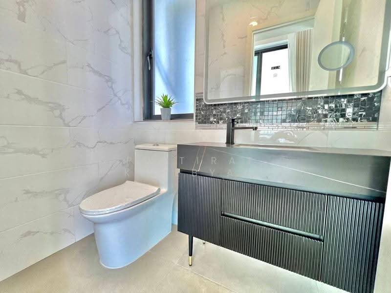 Palm Lakeside Villas, Chon Buri (Pattaya), Poong, Bang Lamung (Pattaya), Chon Buri (Pattaya), 5 Bedrooms, 579 sqm, Villa For Sale, by Puttirat Kleebyam, 500631231 - DDproperty.com