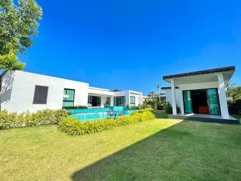 Palm Lakeside Villas, Chon Buri (Pattaya), Poong, Bang Lamung (Pattaya), Chon Buri (Pattaya), 5 Bedrooms, 579 sqm, Villa For Sale, by Puttirat Kleebyam, 500631231 - DDproperty.com