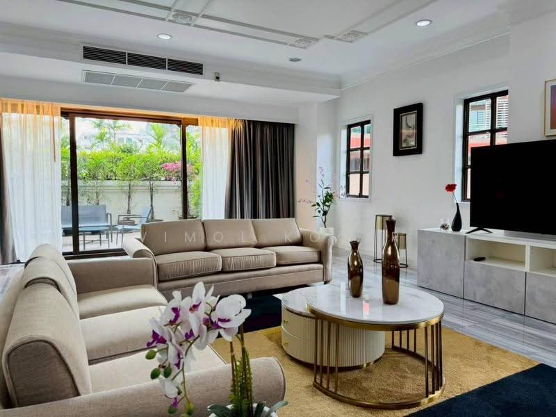 Charan Tower Residences by Aspira, Bangkok, 19 Soi Sukhumvit 43, Khlong Tan Nua, Watthana, Bangkok, 4 Bedrooms, 680 sqm, Apartment For Rent, by Vimol Kogar, 500631296 - DDproperty.com