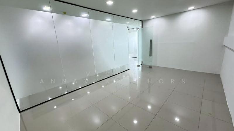 Office Space for Rent in Chong Nonsi, กรุงเทพ, ช่องนนทรี, ยานนาวา, กรุงเทพ, 150 ตร.ม., สำนักงาน ให้เช่า, โดย Vichai Annavakulthorn, 500631399 - DDproperty.com