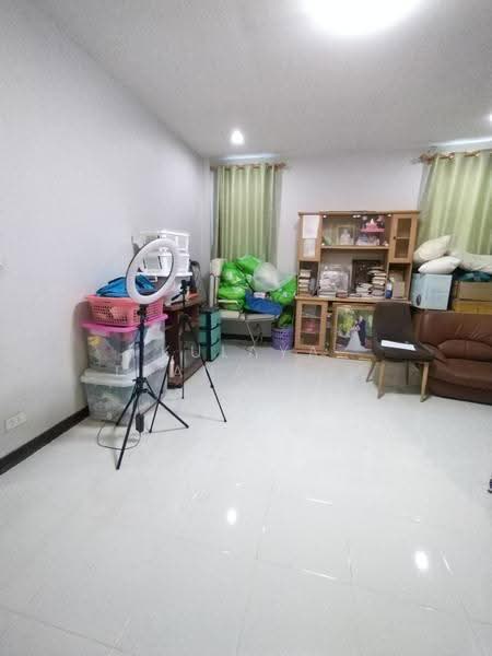 บ้านเดี่ยว 3 ชั้น ถ.อุดร-สามพร้าว ต.สามพร้าว อ.เมืองอุดรธานี, อุดรธานี, อุดรธานี-สามพร้าว, สามพร้าว, เมืองอุดรธานี, อุดรธานี, 300 ตร.ม., บ้านเดี่ยว ขาย, โดย Kulaya Thanapura, 500631487 - DDproperty.com