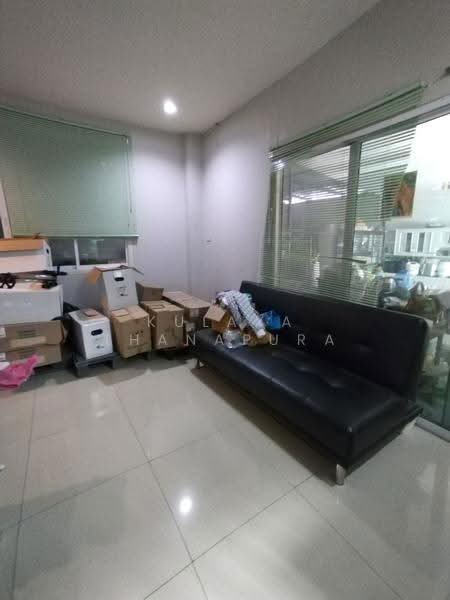 บ้านเดี่ยว 3 ชั้น ถ.อุดร-สามพร้าว ต.สามพร้าว อ.เมืองอุดรธานี, อุดรธานี, อุดรธานี-สามพร้าว, สามพร้าว, เมืองอุดรธานี, อุดรธานี, 300 ตร.ม., บ้านเดี่ยว ขาย, โดย Kulaya Thanapura, 500631487 - DDproperty.com