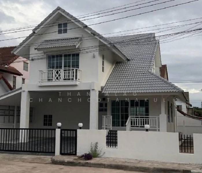 3-BR House, Chon Buri (Pattaya), Surasak, Si Racha, Chon Buri (Pattaya), 3 Bedrooms, 204 sqm, Single Detached House For Sale, by Thanyalag Chanchodtanakul, 500631514 - DDproperty.com