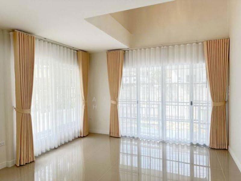 บ้าน 3-ห้องนอน, ชลบุรี, สุรศักดิ์, ศรีราชา, ชลบุรี, 204 ตร.ม., บ้านเดี่ยว ขาย, โดย Thanyalag Chanchodtanakul, 500631514 - DDproperty.com