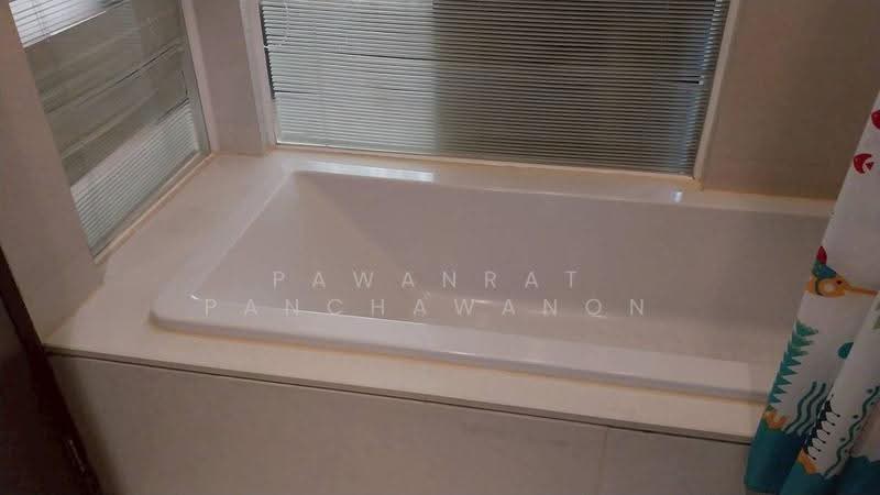 Sky Walk Residences, Bangkok, 1599 Sukhumvit Road, Phra Kanong Nua, Watthana, Bangkok, 1 Bedroom, 50 sqm, Condo For Rent, by Pawanrat Panchawanon, 500631619 - DDproperty.com