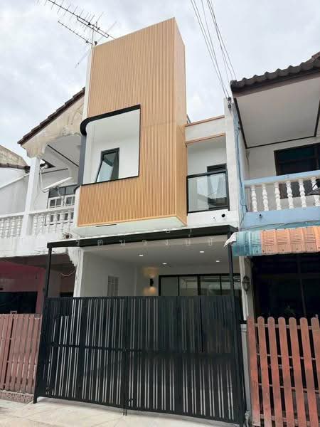 ขายบ้านสวย สไตล์โมเดิร์ท รีโนเวทใหม่ สวย พร้อมอยู่ ซ.วิภาวดีรังสิต 84ม.พิพรพงษ์, Bangkok, วิภาวดีรังสิต, Sanam Bin, Don Mueang, Bangkok, 2 Bedrooms, 130 sqm, Townhouse For Sale, by บุษบา รัตนวงษ์ชัย, 500631659 - DDproperty.com