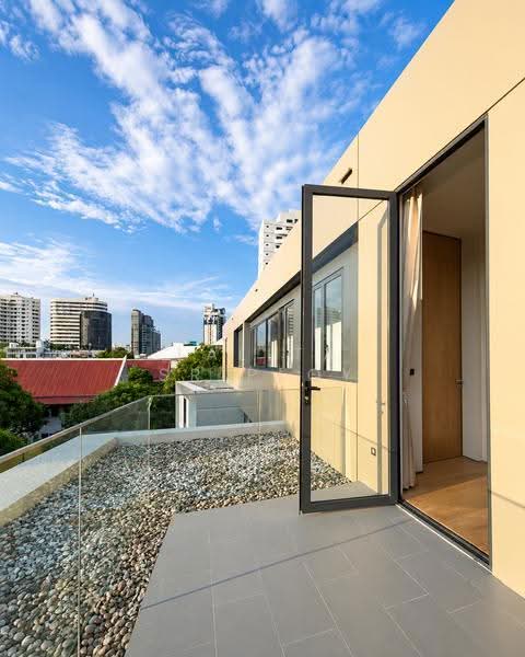 Luxury House for Sale in Ekkamai with Private Swimming Pool, Bangkok, Phra Kanong Nua, Watthana, Bangkok, 4 Bedrooms, 959 sqm, Single Detached House For Sale, by Lalita Sriploy, 500631674 - DDproperty.com