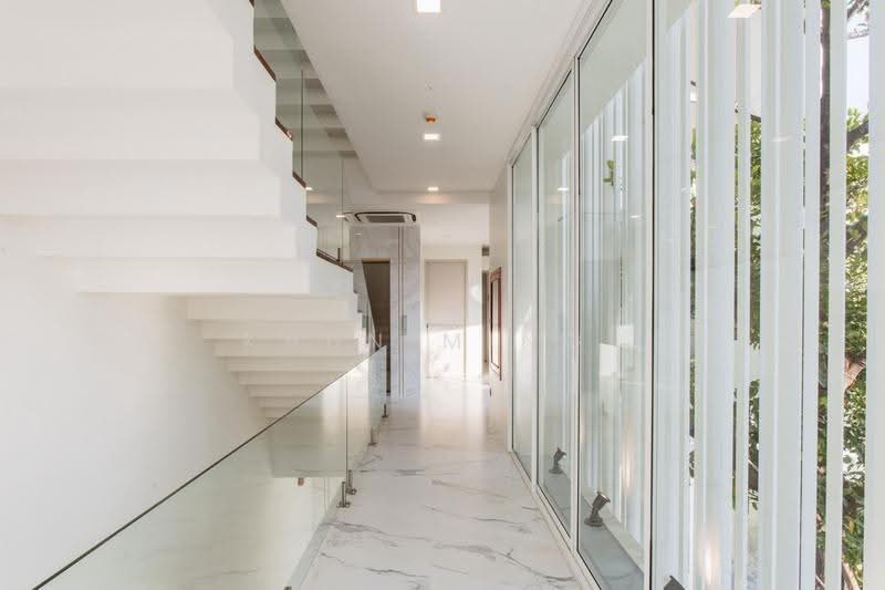 Standalone 6-Storey Home & Office | Ekkamai–Ram Inthra Expressway, Bangkok, ลาดพร้าว 88, Phlapphla, Wang Thonglang, Bangkok, , 703 sqm, Shophouse For Sale, by Khun Ming, 500631756 - DDproperty.com