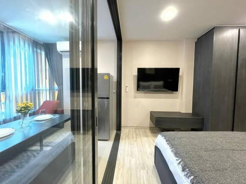 XT Huaikhwang, Bangkok, 244 Ratchadaphisek Road, Huai Khwang, Bangkok, 1 Bedroom, 29 sqm, Condo For Sale, by Vinit Arora, 500631879 - DDproperty.com