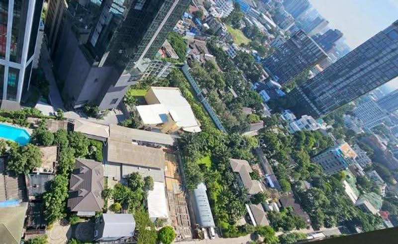 The Esse Sukhumvit 36, Bangkok, Soi Sukhumvit 36, Sukhumvit Road, Phra Kanong, Khlong Toei, Bangkok, 1 Bedroom, 38 sqm, Condo For Rent, by Vinit Arora, 500631905 - DDproperty.com