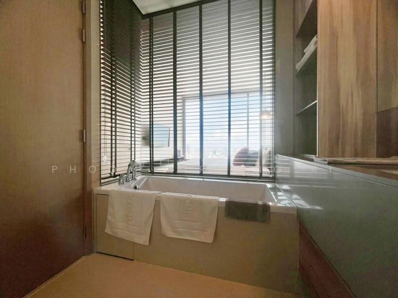 The Esse Asoke, Bangkok, 333 Soi Sukhumvit 21, Sukhumvit Road, Khlongtoei Nua, Watthana, Bangkok, 1 Bedroom, 53 sqm, Condo For Rent, by Phoom Imruangsri, 500631945 - DDproperty.com