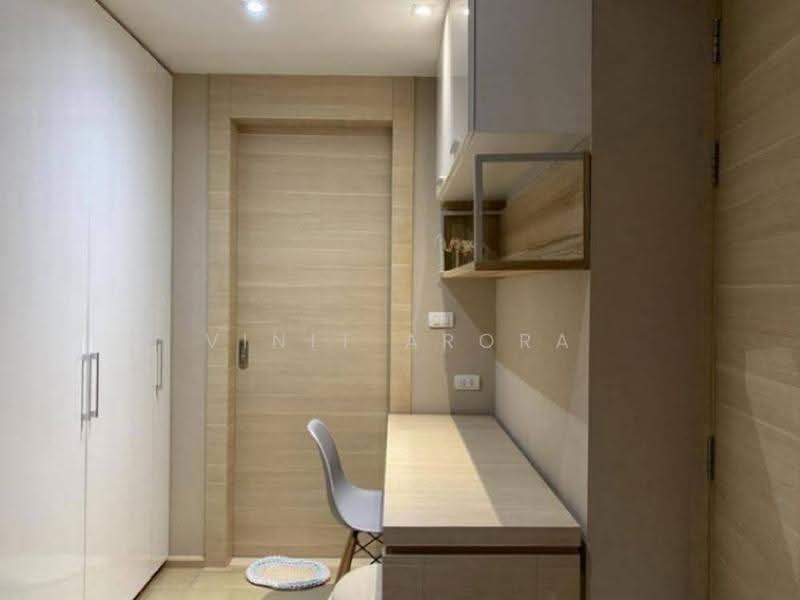Klass Silom, Bangkok, 52 Silom Road, Silom, Bang Rak, Bangkok, 1 Bedroom, 33 sqm, Condo For Sale, by Vinit Arora, 500631997 - DDproperty.com